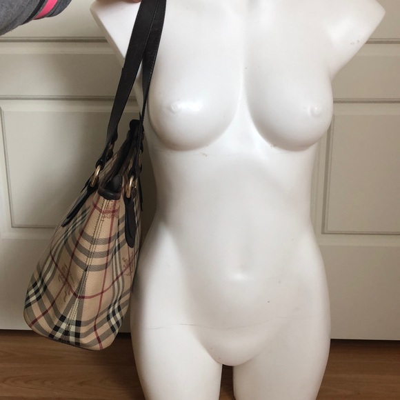 Authentic Burberry Bag - Picture 14 of 16